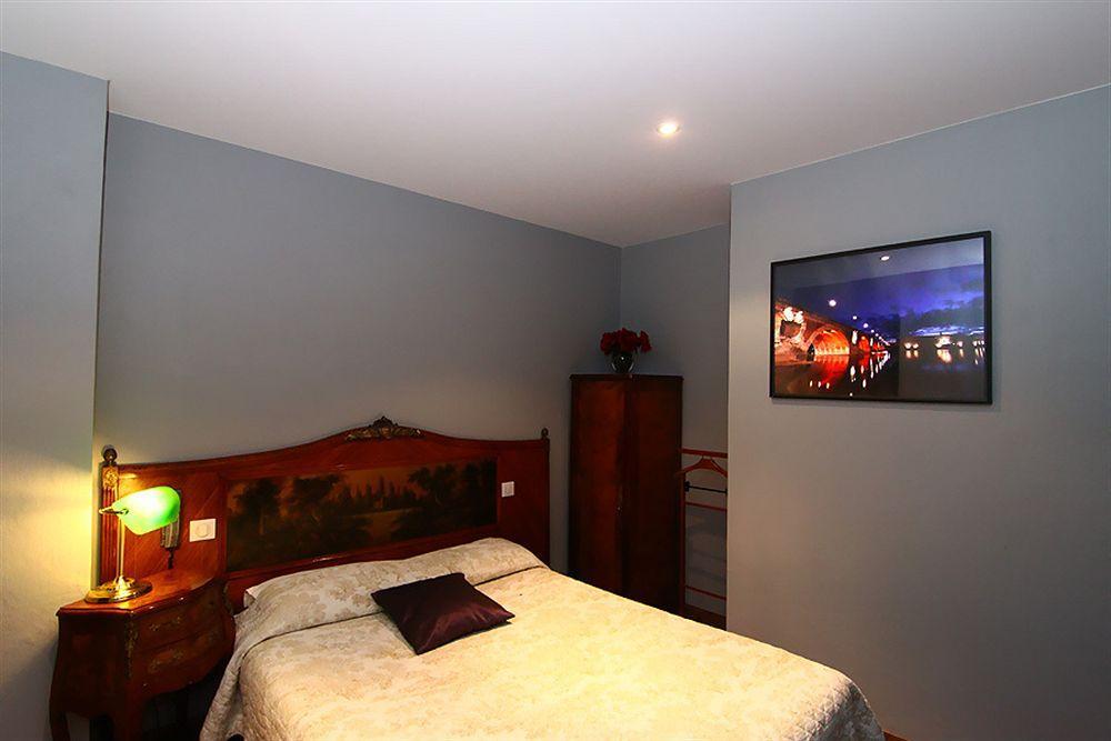 Hotel Arnaud Bernard 2*